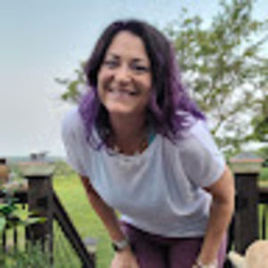 Meet your Posher, Apryl